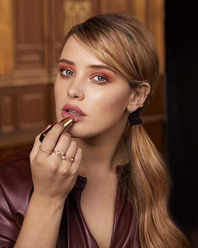 L'Oreal Paris Color Riche Les Nus Satin Lipstick, 176 Irreverent, long-lasting and nourishing, enrich with Argan Oil and Vitamin E.